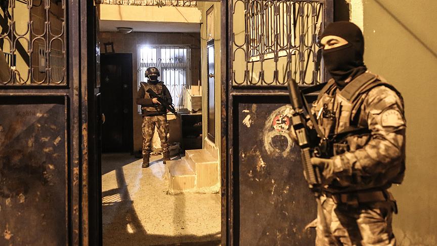 Adana'da terör örgütü PKK'ya şafak baskını: 24 gözaltı