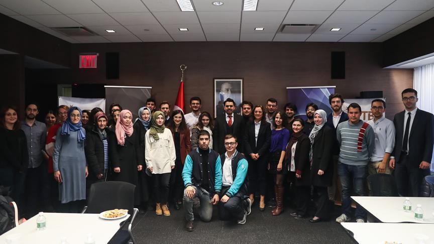 YTB Başkanı Eren New York'taki Türk öğrencilerle buluştu
