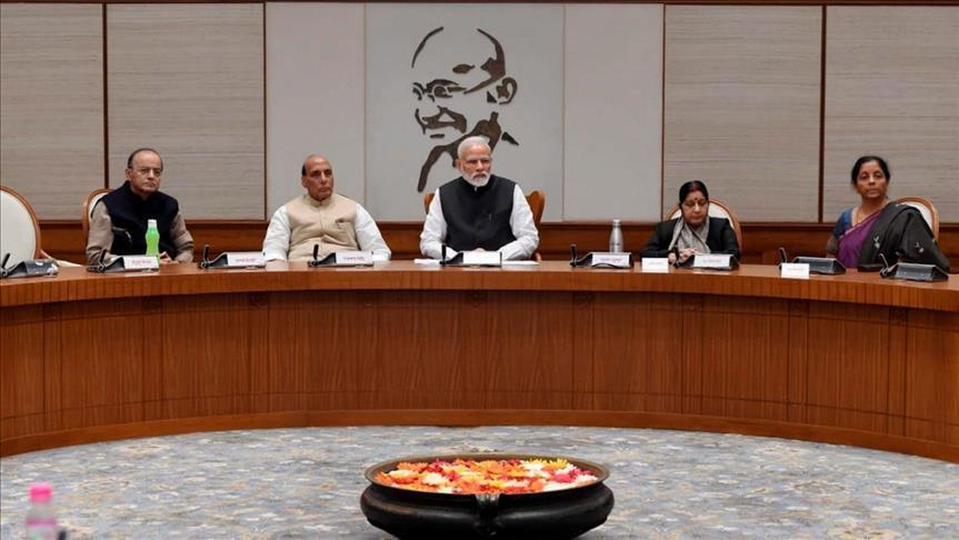 India tuding Pakistan di balik serangan bom mematikan di Kashmir