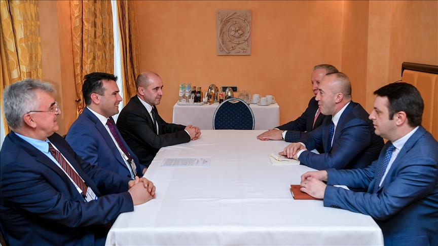Средба Заев-Харадинај на Минхенската конференција за безбедност