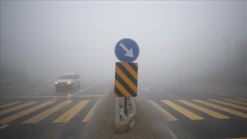 BiHAMK: Magla i niska oblačnost smanjuju vidljivost na putevima