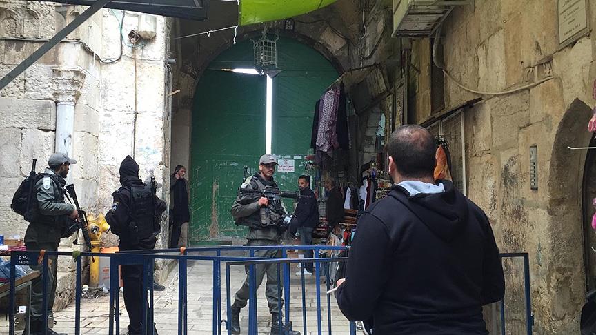 İsrail polisi Mescid-i Aksa'nın kapılarını tekrar açtı