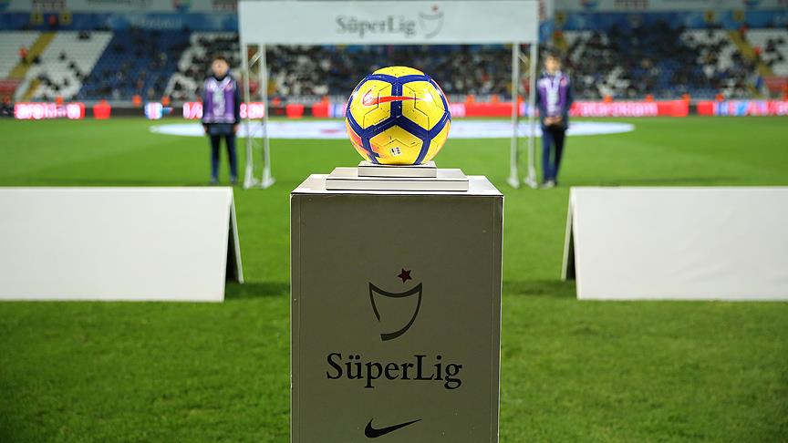 Süper Lig'e tutunma mücadelesi nefes nefese