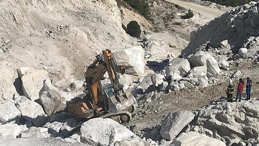 West Turkey: Landslide kills 1 at open-pit mine site