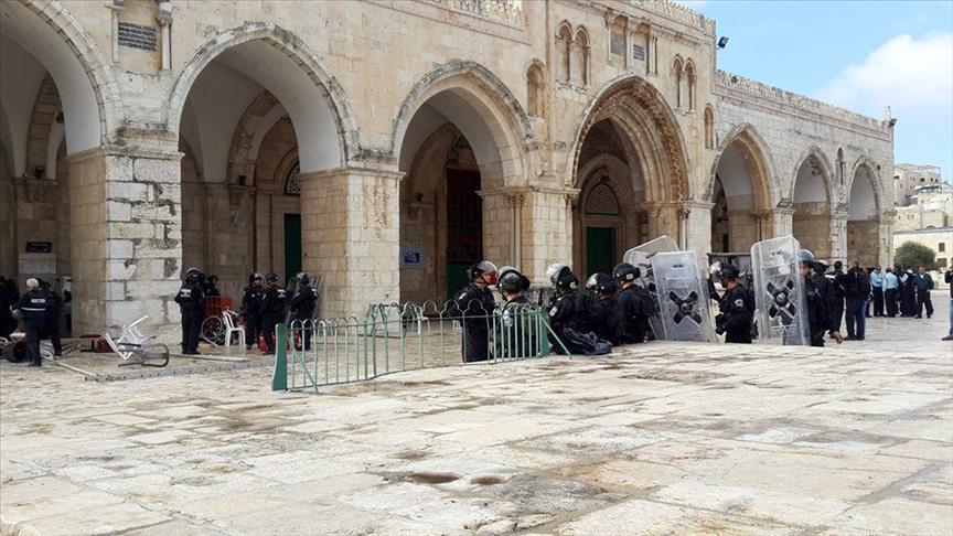 Israël cadenasse par des chaines en acier l'entrée de la miséricorde de la mosquée al-Aqsa  