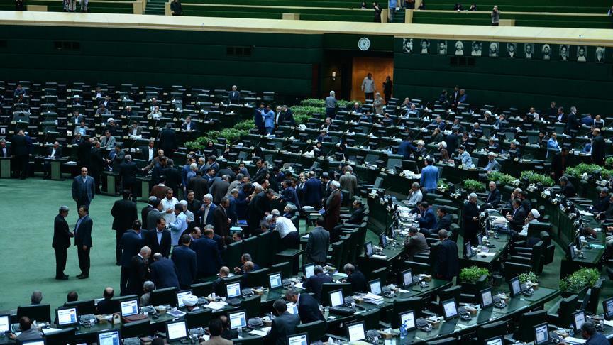 Иранский парламент разрешил правительству взять кредит у РФ