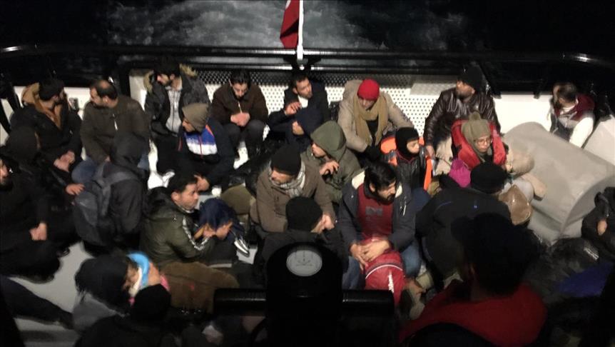 نجات 47 مهاجر غیرقانونی در سواحل ازمیر ترکیه