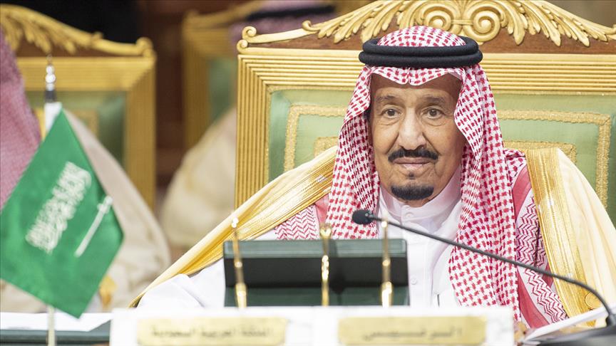 العاهل السعودي يجدد دعمه للحكومة العراقية ولتوجهاتها في الإعمار