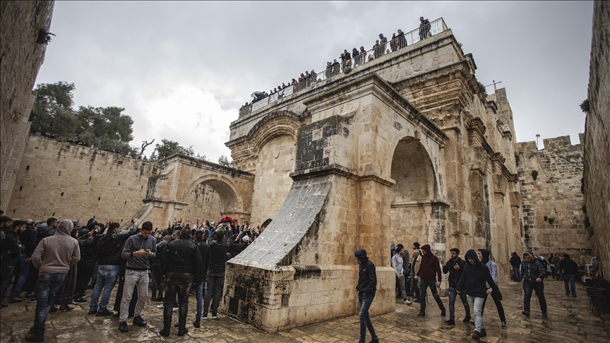 Après 16 ans, les Palestiniens prient à la mosquée de la Miséricorde