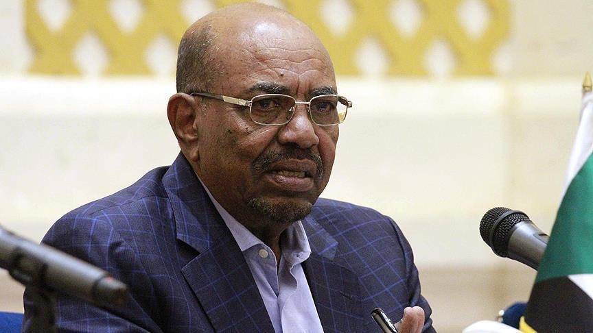 عمر البشیر دولت سودان را منحل کرد