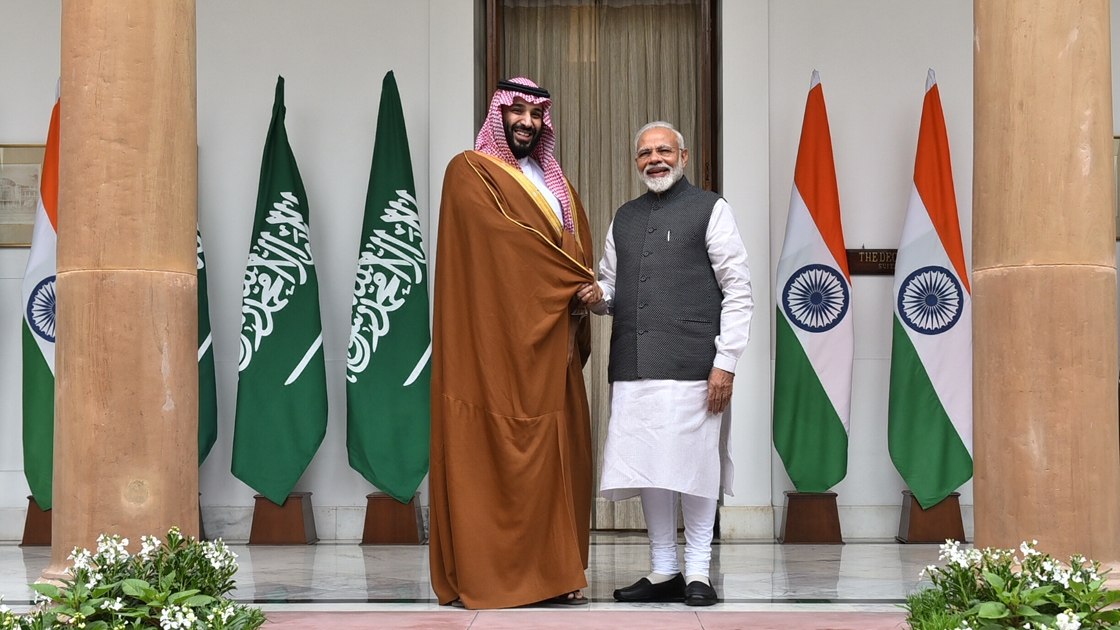 Suudi Veliaht'tan üç ülkeye on milyarca dolarlık yatırım vaadi