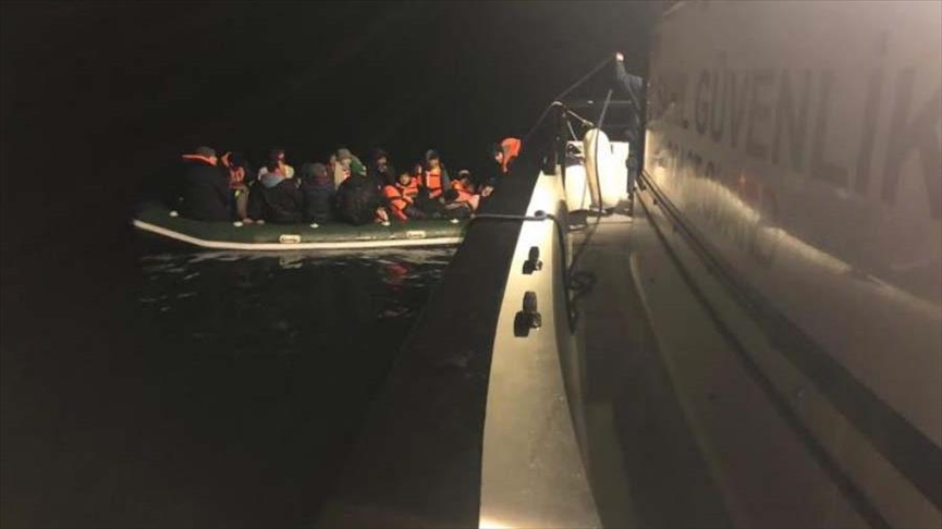 نجات 43 مهاجر غیرقانونی در سواحل ازمیر ترکیه