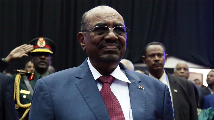 Sudan's al-Bashir dissolves state, federal governments