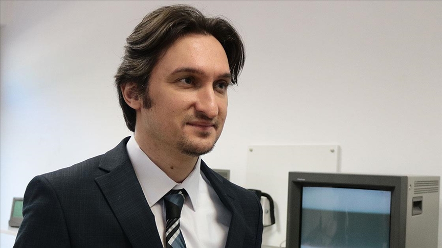 Türk astronom uzayda 'tuhaf dev yıldız' keşfetti