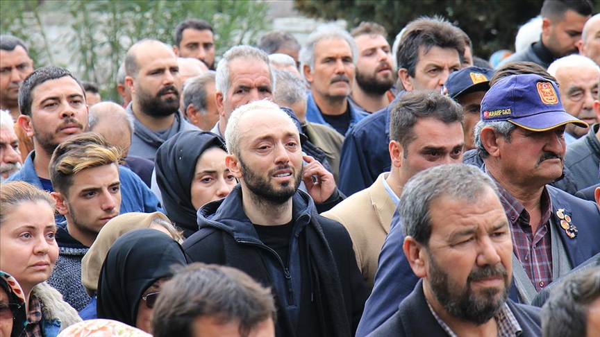 Mabel Matiz'in ‘Perperişan' şarkısına Bakanlıktan erişim engeli talebi