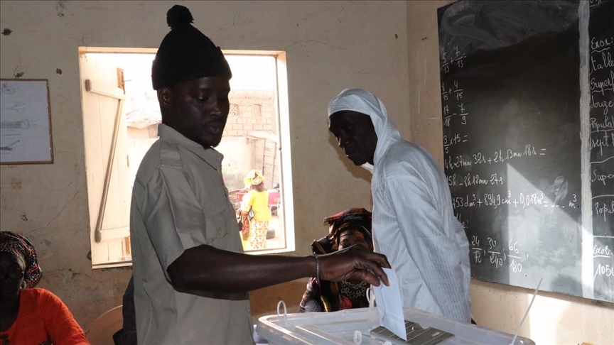 En Senegal ambas partes reclaman la victoria en las elecciones presidenciales