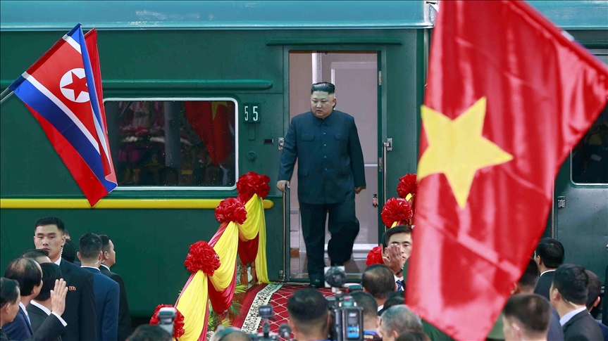 Kim arrives in Hanoi for summit, Trump expected tonight