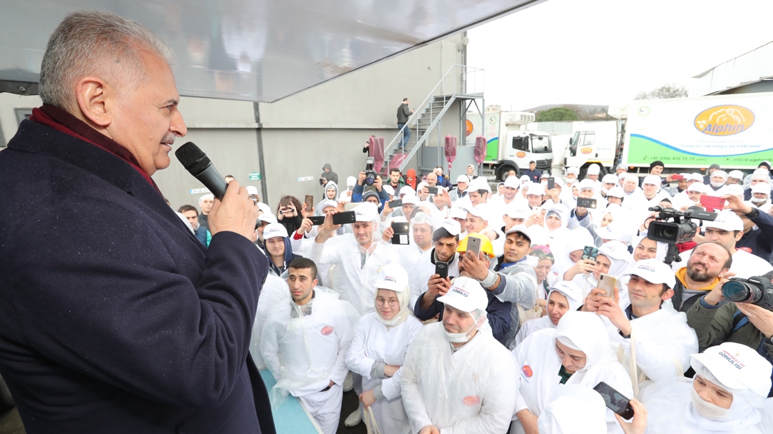 Binali Yıldırım: Görevimiz üreten kim varsa yanında olmak