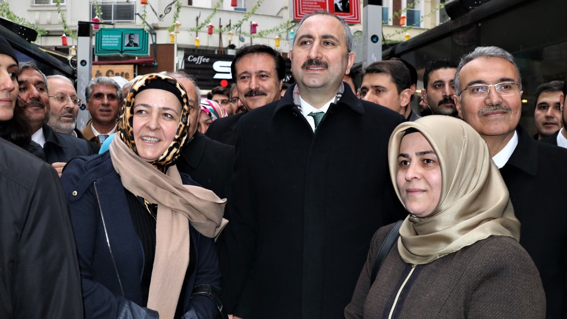 'Bölge halkı hem Kürt diye hem dindar diye dayak yedi'