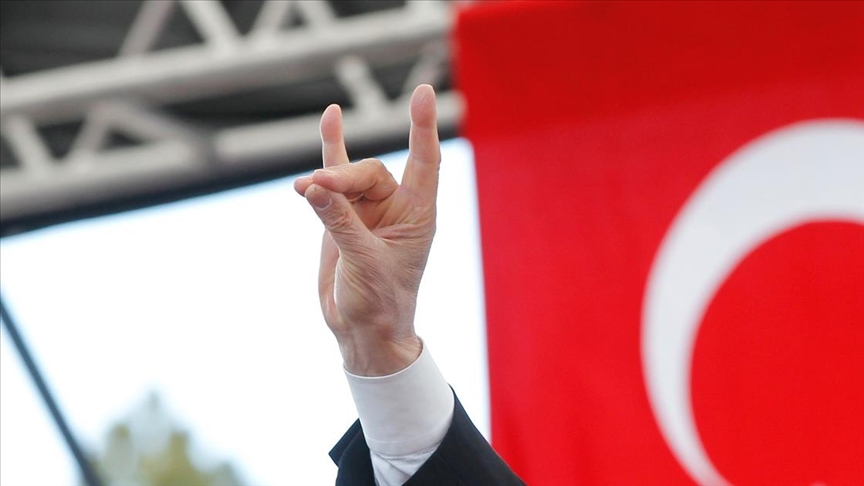 Austria: Ban on Turkish nationalist salute in practice