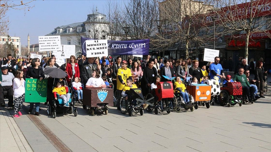 Kosovo: Osobe u invalidskim kolicima još uvijek diskriminisane