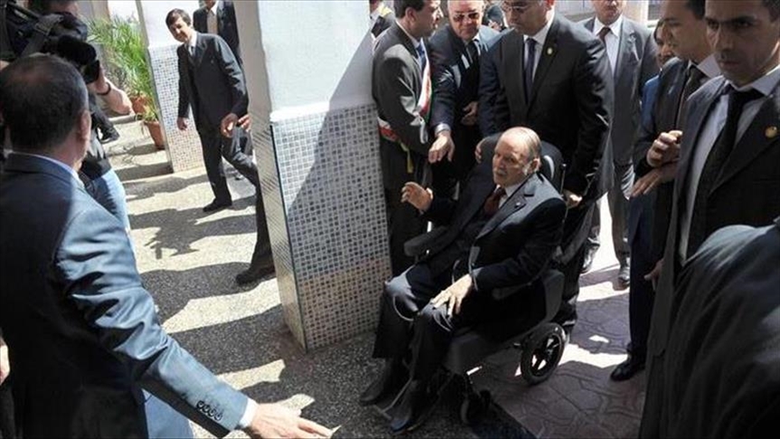 مصادر للأناضول: الوضع الصحي لبوتفليقة "حرج جدا"