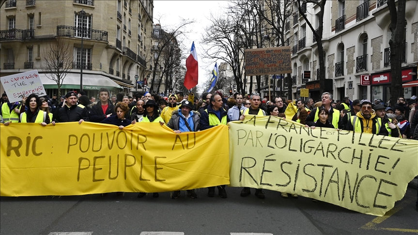 جلیقه‌ زردها بار دیگر به خیابان‌های فرانسه آمدند