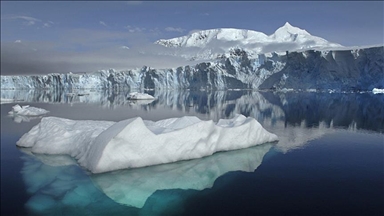 Antarctica: Turkish scientists visit foreign bases