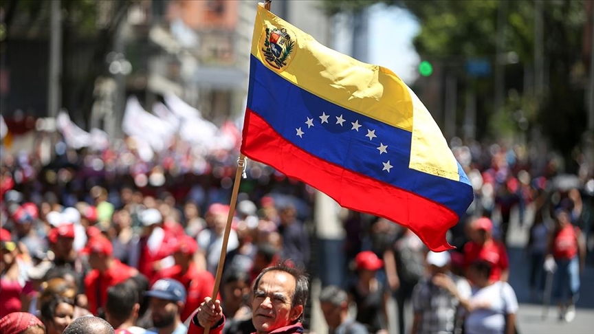 Pikëpyetjet që ka lënë ndërhyrja e pasuksesshme humanitare në Venezuelë