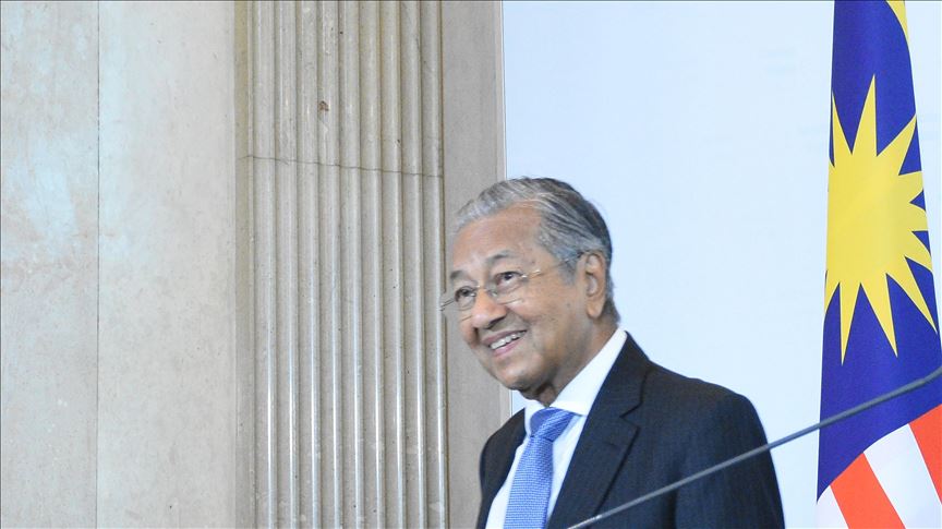 Mahathir backs Philippines' Muslim autonomous region