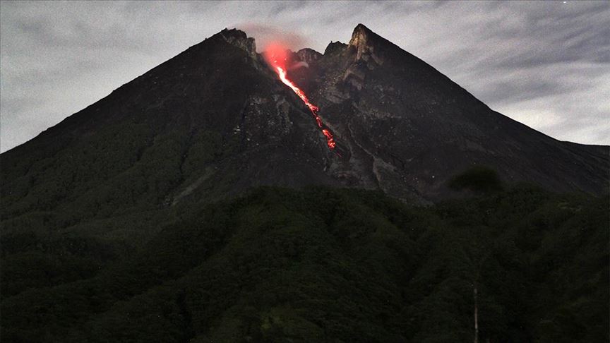 Najaktivniji vulkan u Indoneziji opet eruptirao