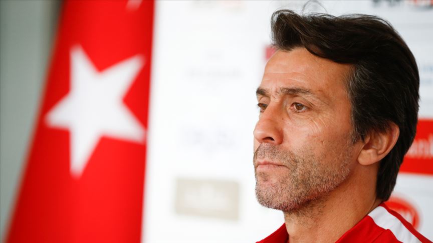 Antalyaspor Teknik Direktörü Bülent Korkmaz: Galatasaray maçını kazanabiliriz