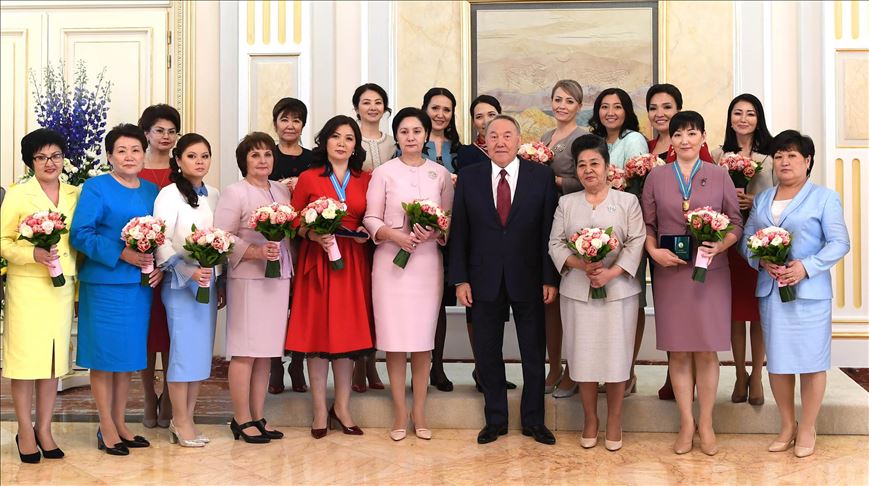 Président Kazakh: "Les femmes sont les guides de mes pensées de modernisation"