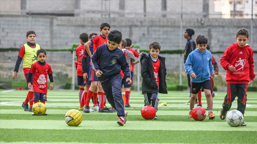 أكاديميات كرة القدم طاقة نور لأطفال غزة في ظل الحصار