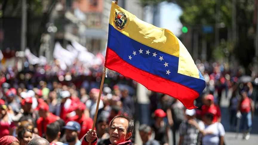 Li Venezuelayê mudaxaleya mirovî ya têkçûyî û pirsên ku li dû xwe hîşt