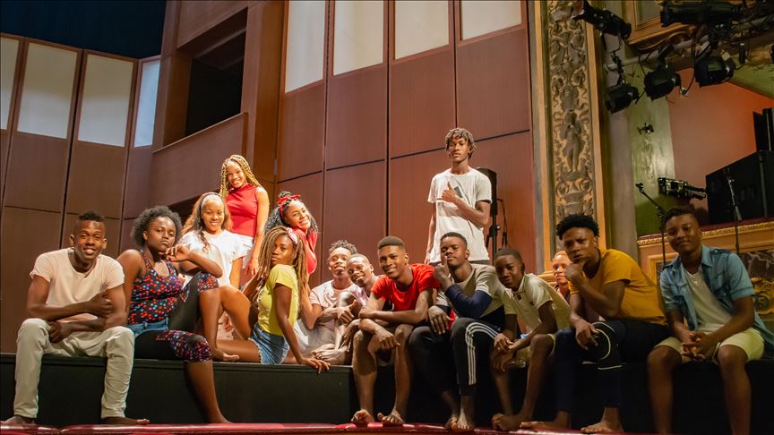 Jóvenes colombianos buscan con el baile mostrar los desafíos del Chocó