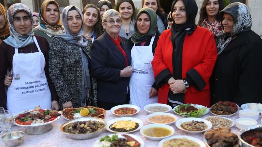 فطيرة اللحم التركية أفضل وجبة سريعة