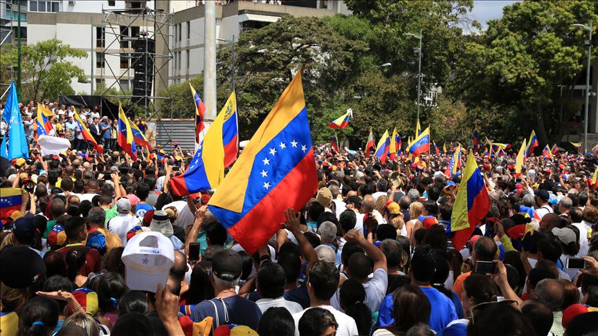 Juan Guaidó convocó a protestas en Venezuela el martes por el apagón