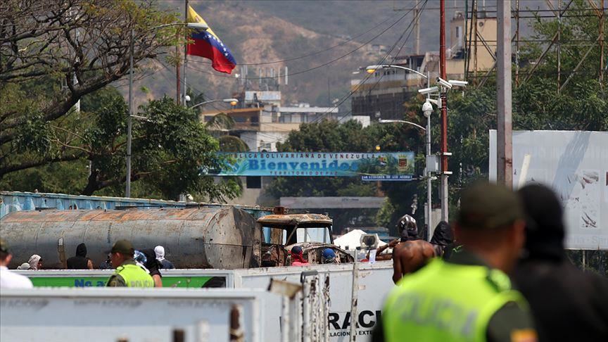 NYT: Каракас не сжигал грузовики с гумпомощью
