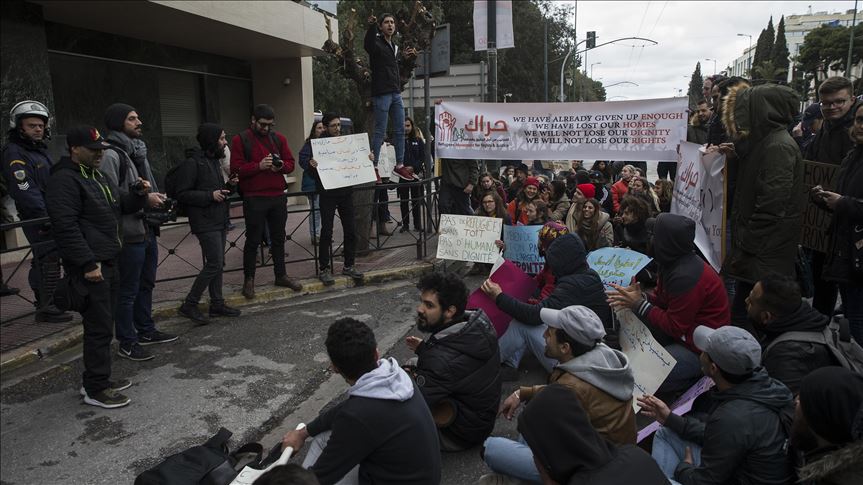 Во Грција протести на бегалците поради ризикот да останат без сместување