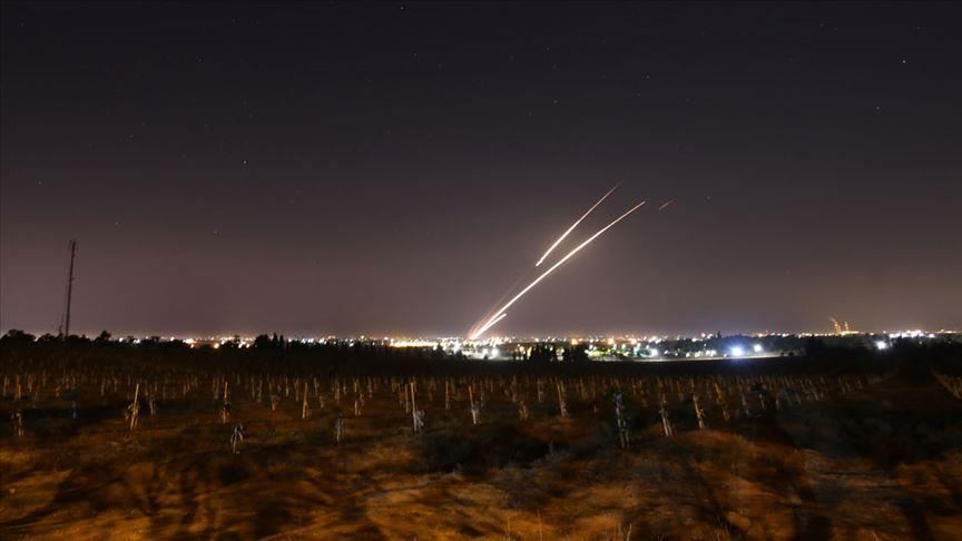 По Тель-Авиву запустили ракеты