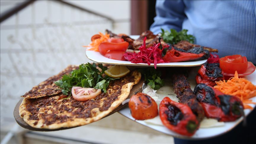 Mezopotamya yemekleri turistler için pişirilecek 