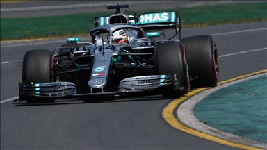 İlk yarışta pole pozisyonu Hamilton'ın