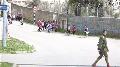 الفلسطينيون في الخليل القديمة.. حياة بنكهة "نكد" المستوطنين (تقرير)