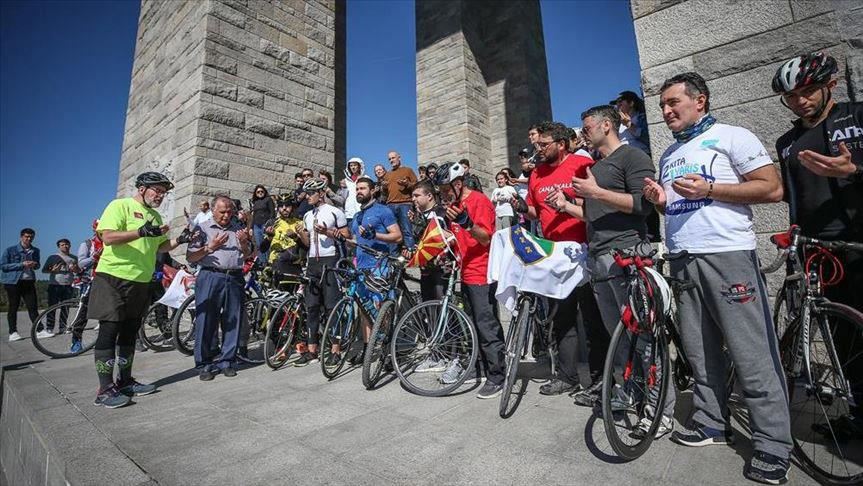 Велосипедската група што тргна од Скопје пристигна во Чанаккале