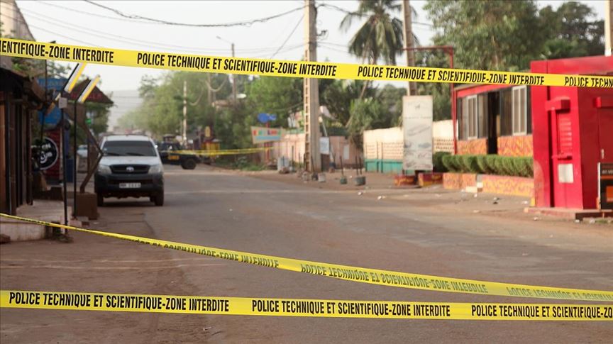 Ataque a base militar deja 16 soldados muertos en Mali 