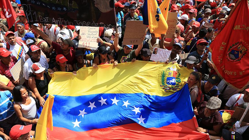 Venezuela Rusya'ya petrol tedarikini artırmak istiyor