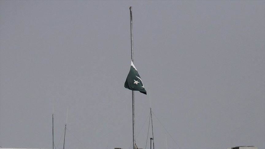 Pakistan Kibarkan Bendera Setengah Tiang Untuk Hormati Korban Teror