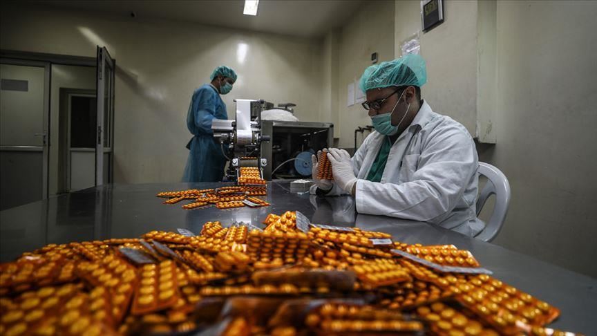 La única planta farmacéutica en Gaza resiste el bloqueo israelí