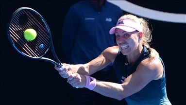 Tennis: Andreescu beats Kerber to win at Indian Wells
